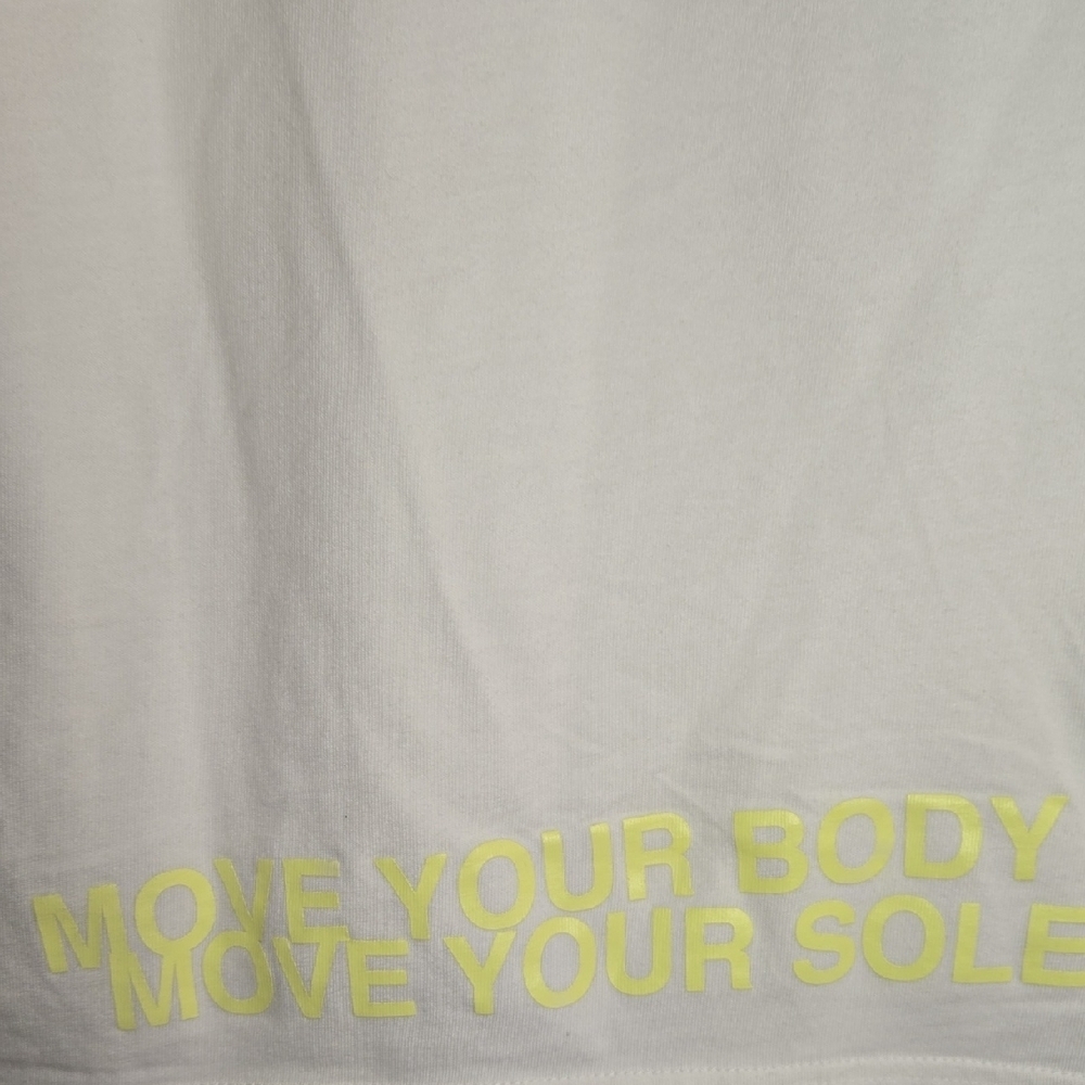 Nike World Tour White T-Shirt with Blue and Orange‎ Graphics - Picture 5 of 6